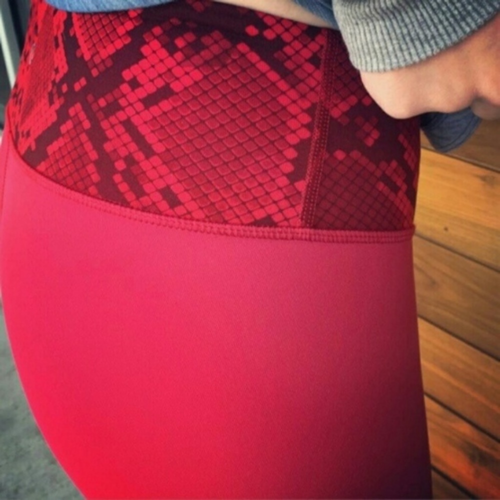 Lululemon Reversible Wunder Under - image 3